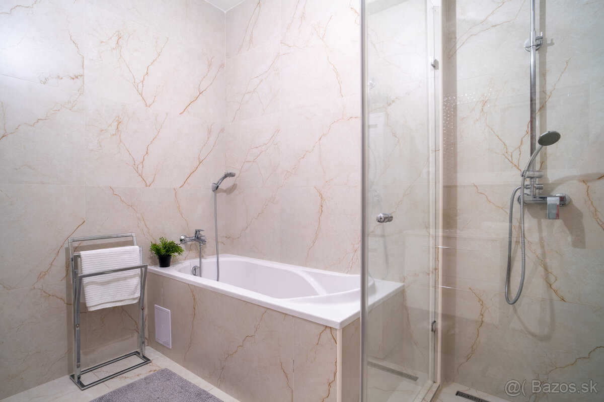 Na predaj 4-izbový rodinný dom v Galante - 15