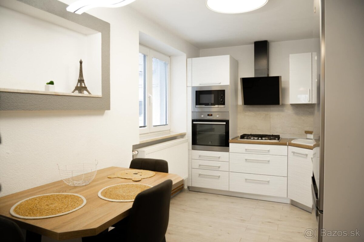 Prenajom 2i byt v centre - 15