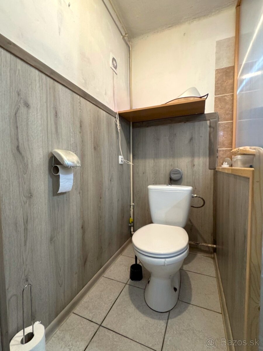 Rodinný dom s veľkým pozemkom 1917 m² v tichej časti Holíča - 15