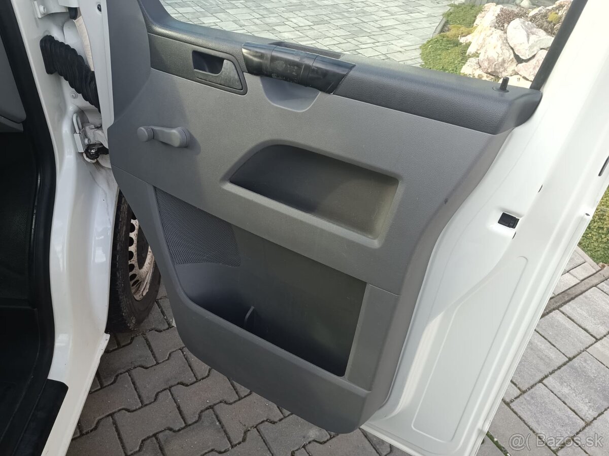 VOLKSWAGEN TRANSPORTER T5 - NA PREDAJ - 15