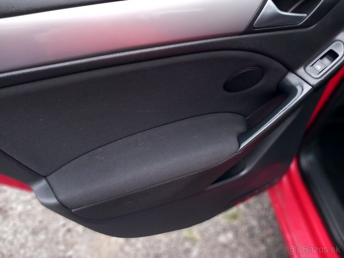 VW Golf 6, 1.2 TSi, 63 kW. Rok 2010 - 15