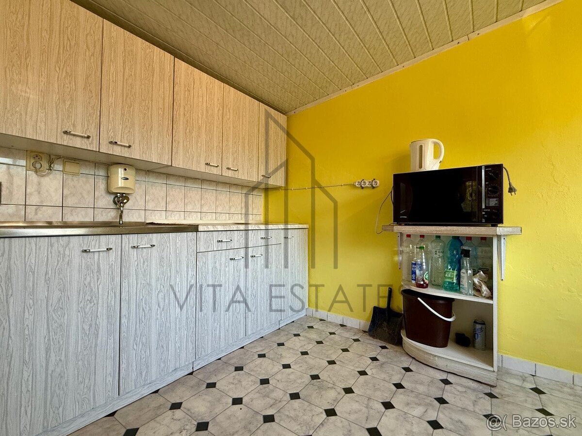 🏡 Na predaj chalupa v obci Podhradie - 15