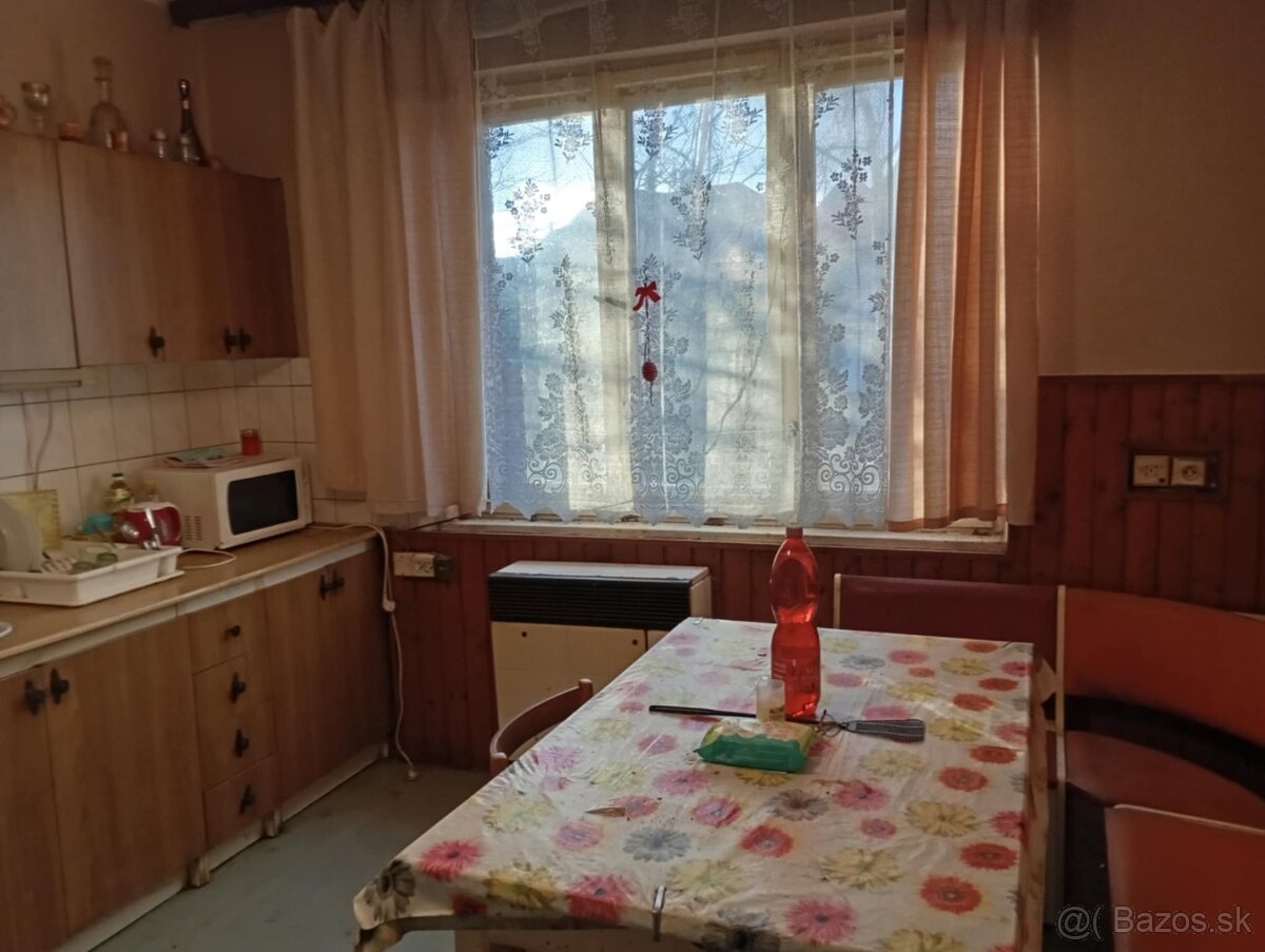 NA PREDAJ RODINNÝ DOM LEHOTA PRI NITRE - 15