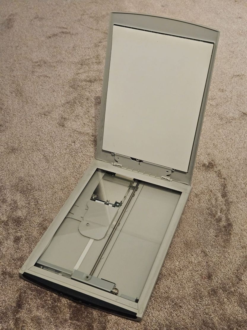 Prdám starší PC+Klávesnicu+Myš+Monitor+Reproduktory+Skener - 15