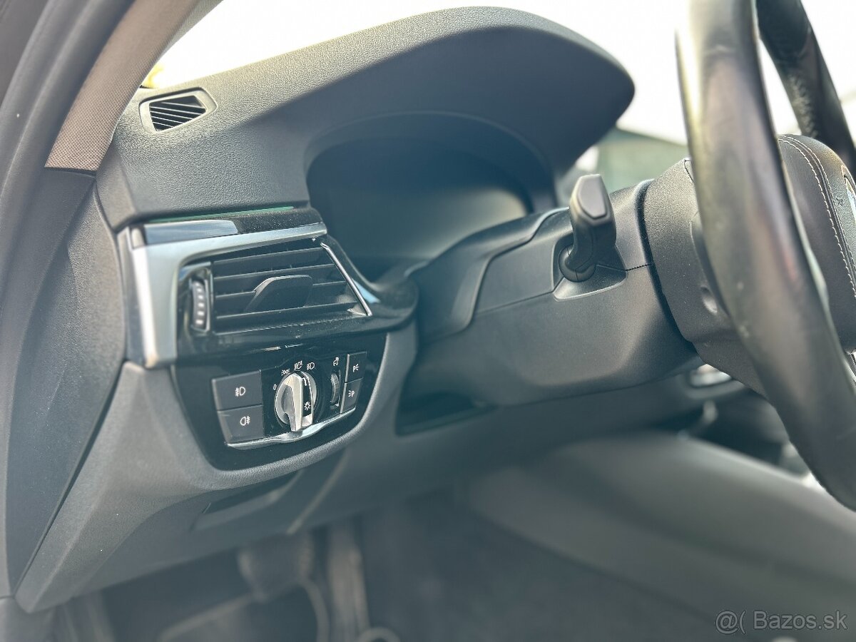 BMW Řada 5 | 520i TwinTurbo - 15