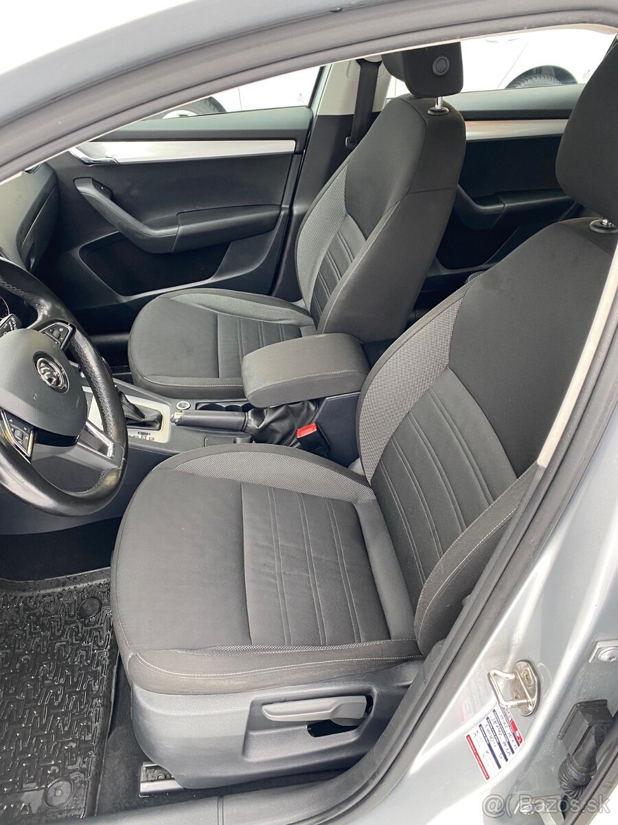 ŠKODA OCTAVIA 1.6 DSG COMBI AMBITION - 15