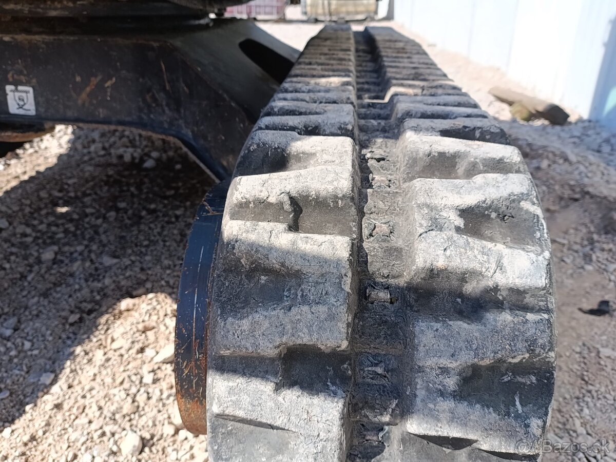 Pásový minibagr CASE CX 26C - 15