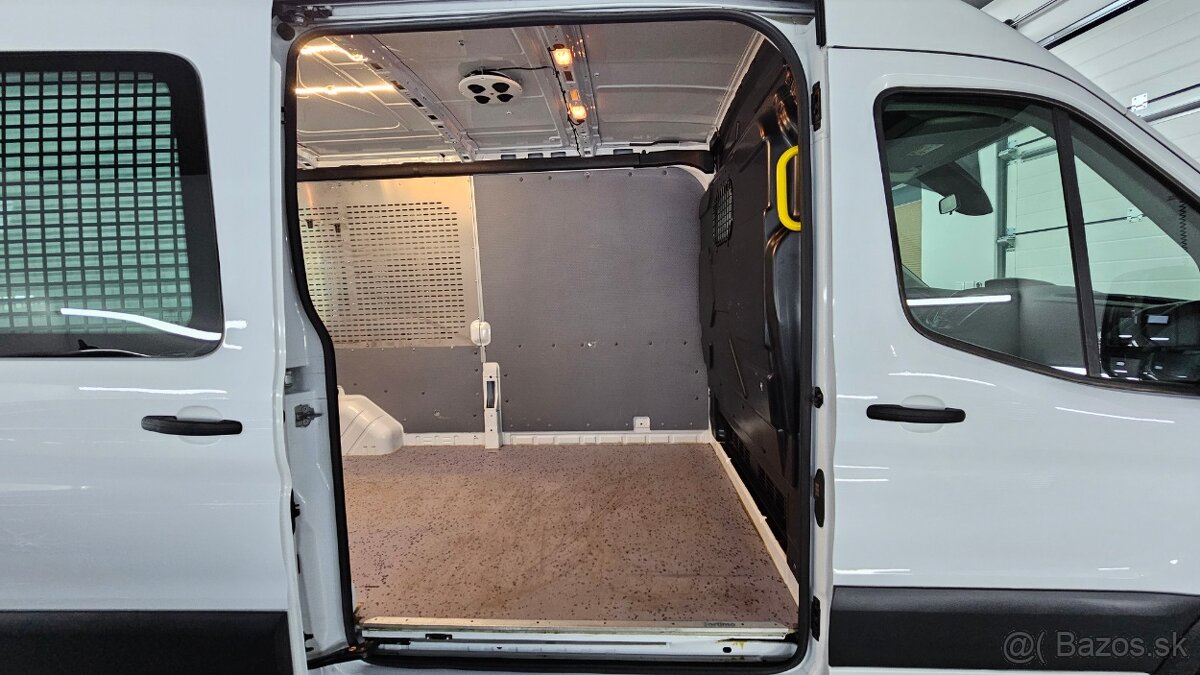 Ford Transit 2.0 TDCi Ambiente L3H2 T330 FWD 2018 - 15