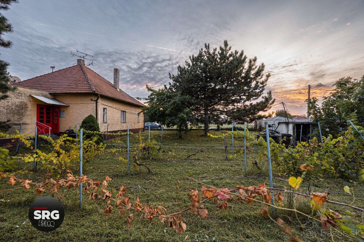 SRG | 4izb dom ideálny pre jedinečnú rekonštr. | Ľudovítov - 15