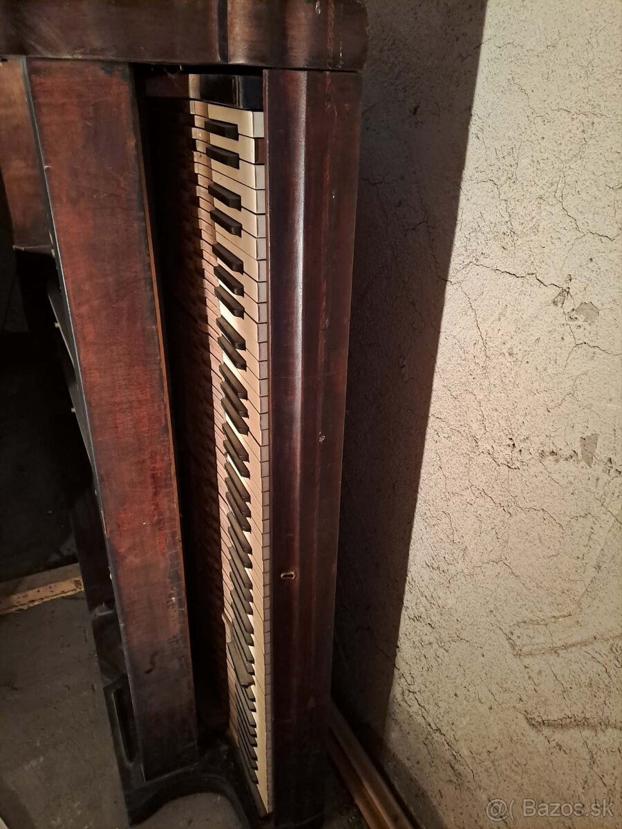 Klavír - krídlo - 15