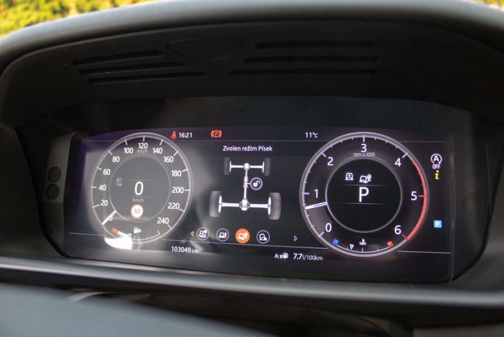 Land Rover Discovery 3.0 SDV6 SE - 15