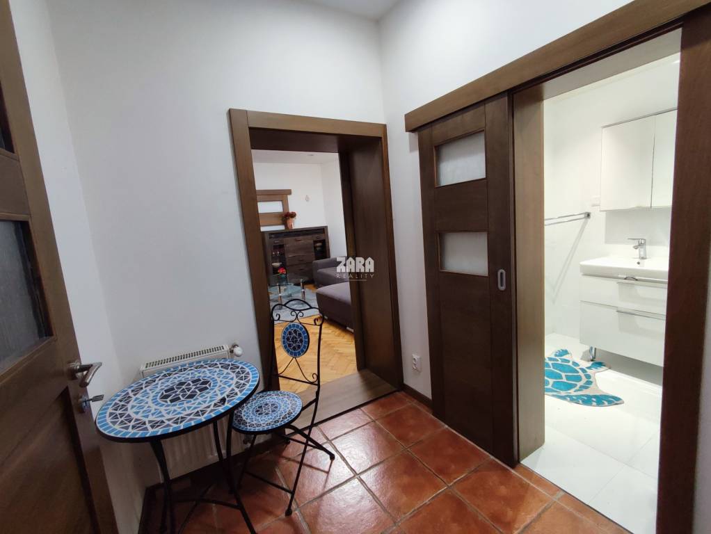 Staré Mesto-ul. Hlavná, 2 izb. tehlový pavlačový byt, 61 m2. - 15