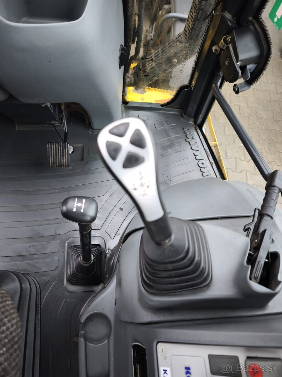 Rýpadlonakladač Komatsu WB93R - 15