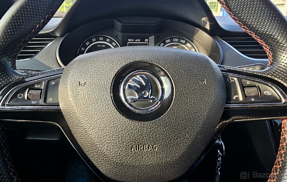 Škoda Octavia Combi 2.0 TDI DPF RS DSG - 15