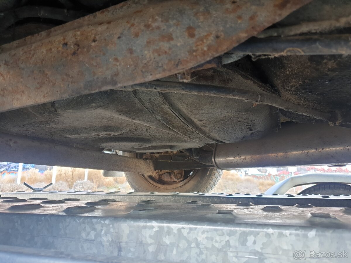 Audi 100 c3 doutník sedan 5V 2.3 benzín - 15