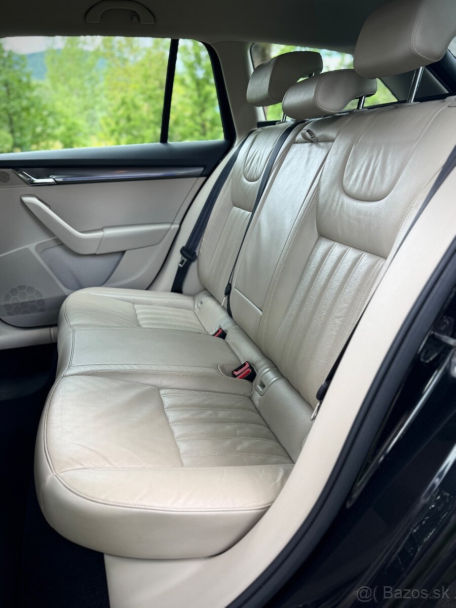 ŠKODA OCTAVIA COMBI 1.4 TSi - 15