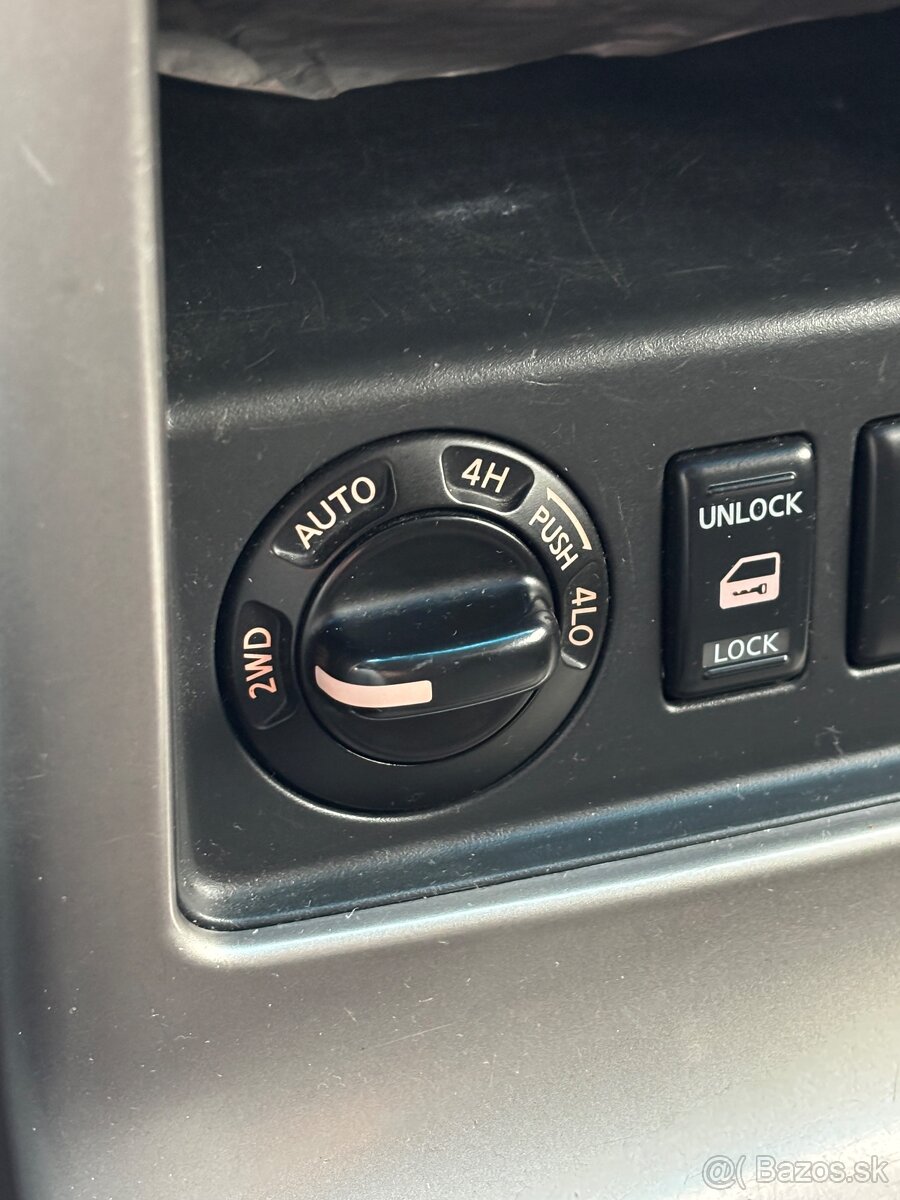 Nissan Pathfinder - 15