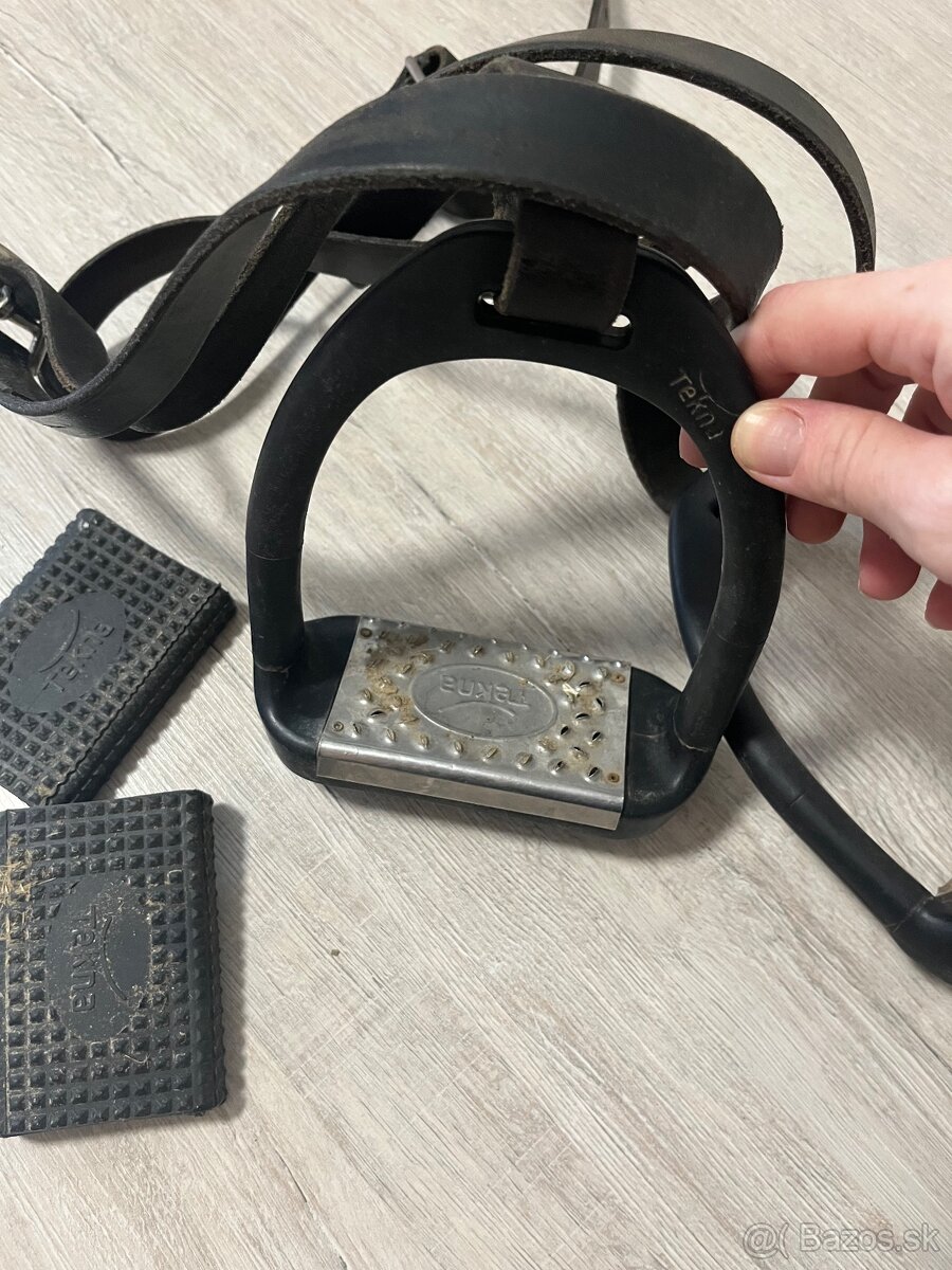 Mix veci uzdecky, gogue, podbrusnik, ohlavka - 15