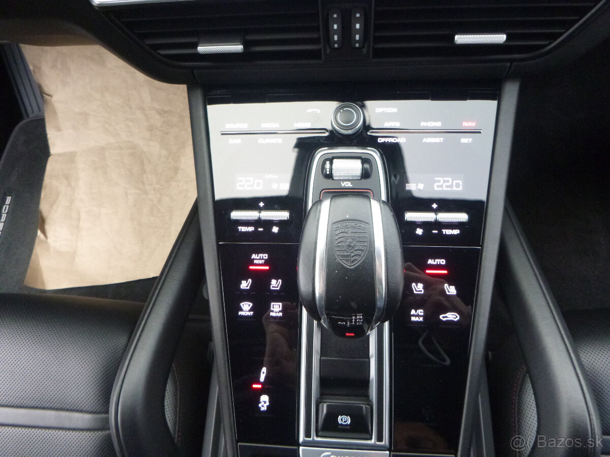 PORSCHE CAYENNE S 4X4 AT 2019 440 Ps - 15