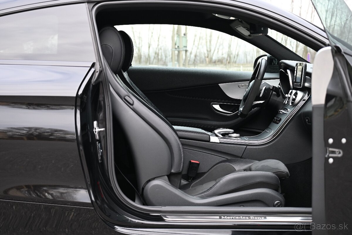 Mercedes-Benz C 250 Coupe AMG Night Edition - 15