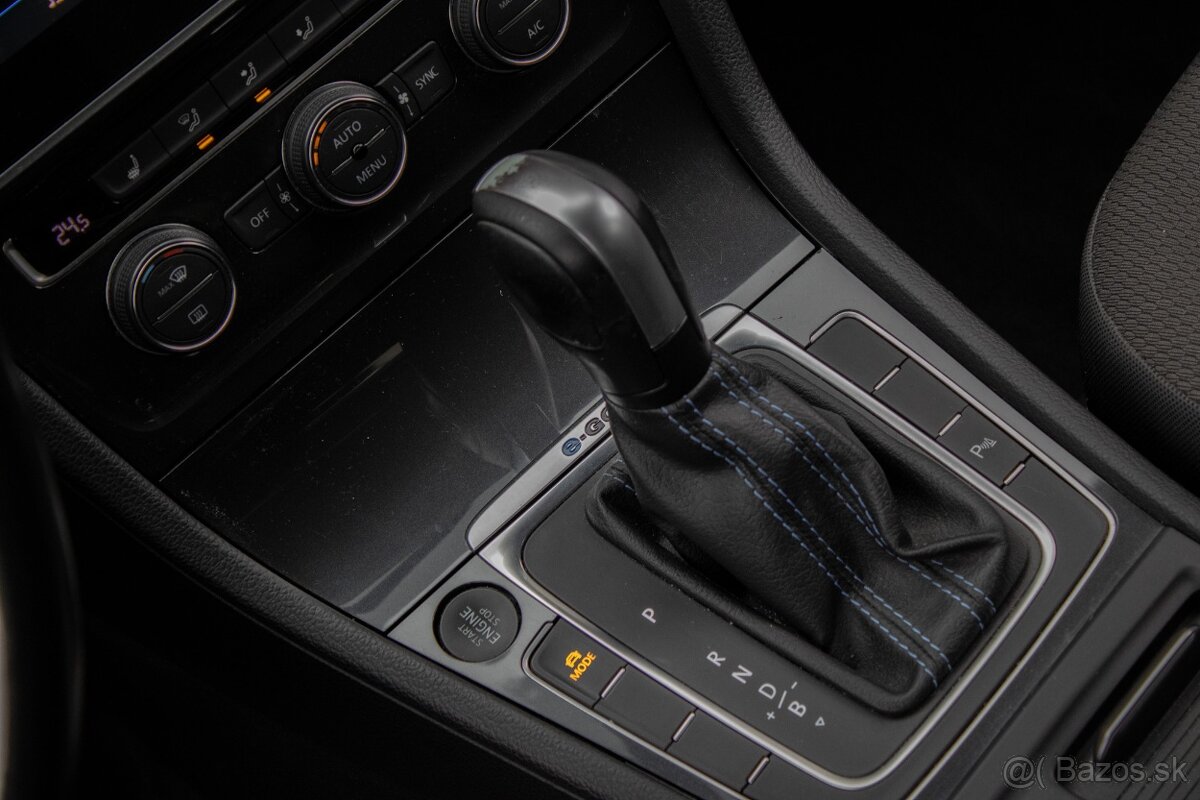 Volkswagen e-Golf 2020 - 15