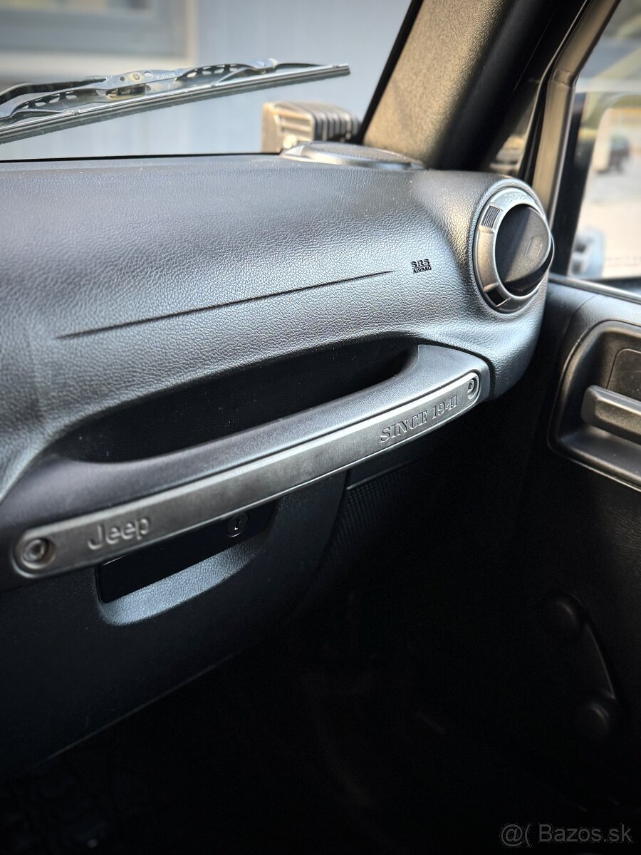 JEEP WRANGLER JK 3.6 V6 HARDTOP - 15