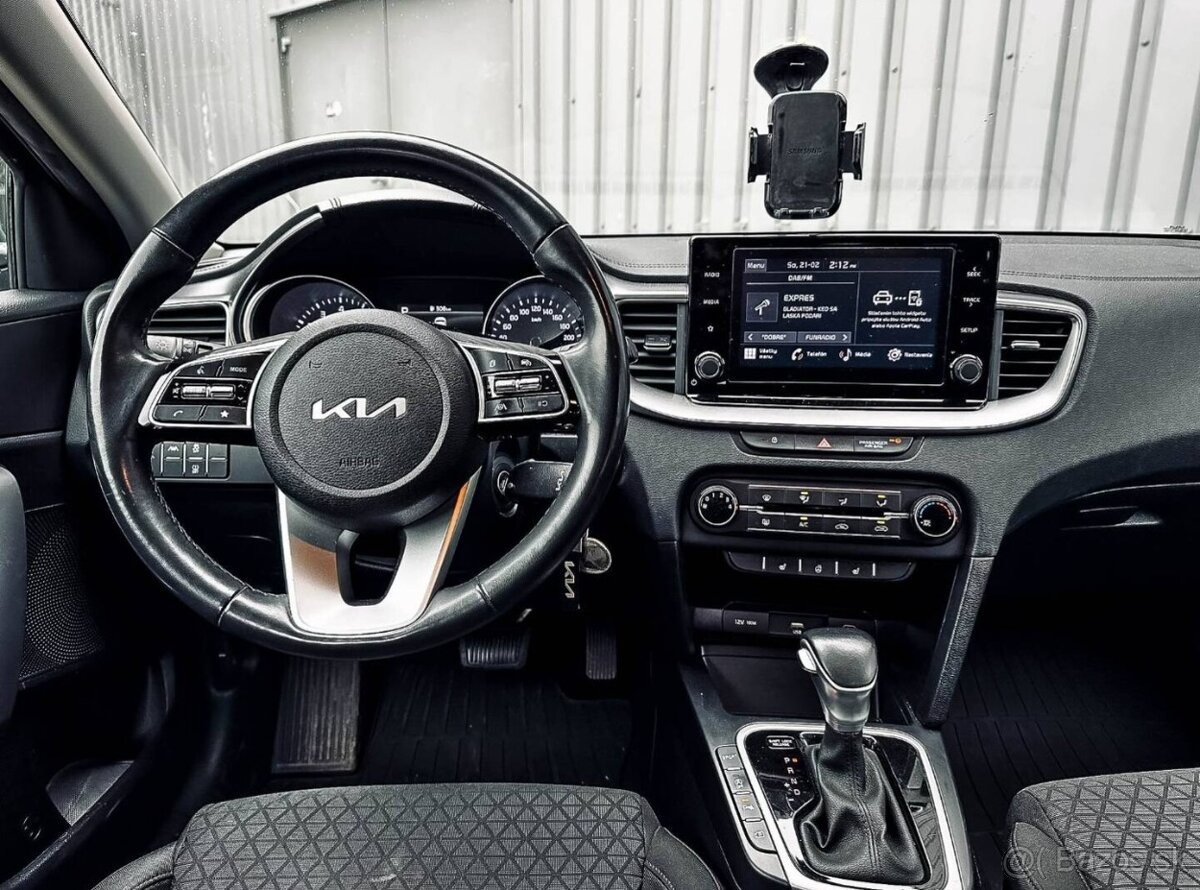 Kia Ceed SW 1.5 T-GDi Silver A/T - 15