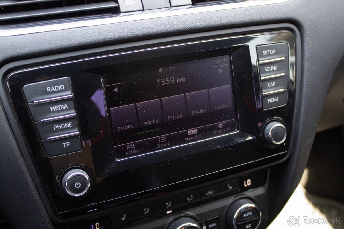 Škoda Octavia Combi 2.0 TFSI RS - 15