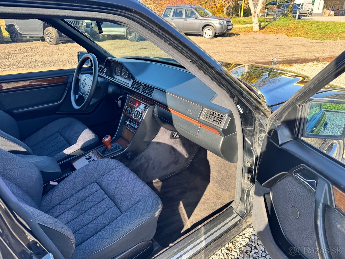 Mercedes w124 E trieda - 15