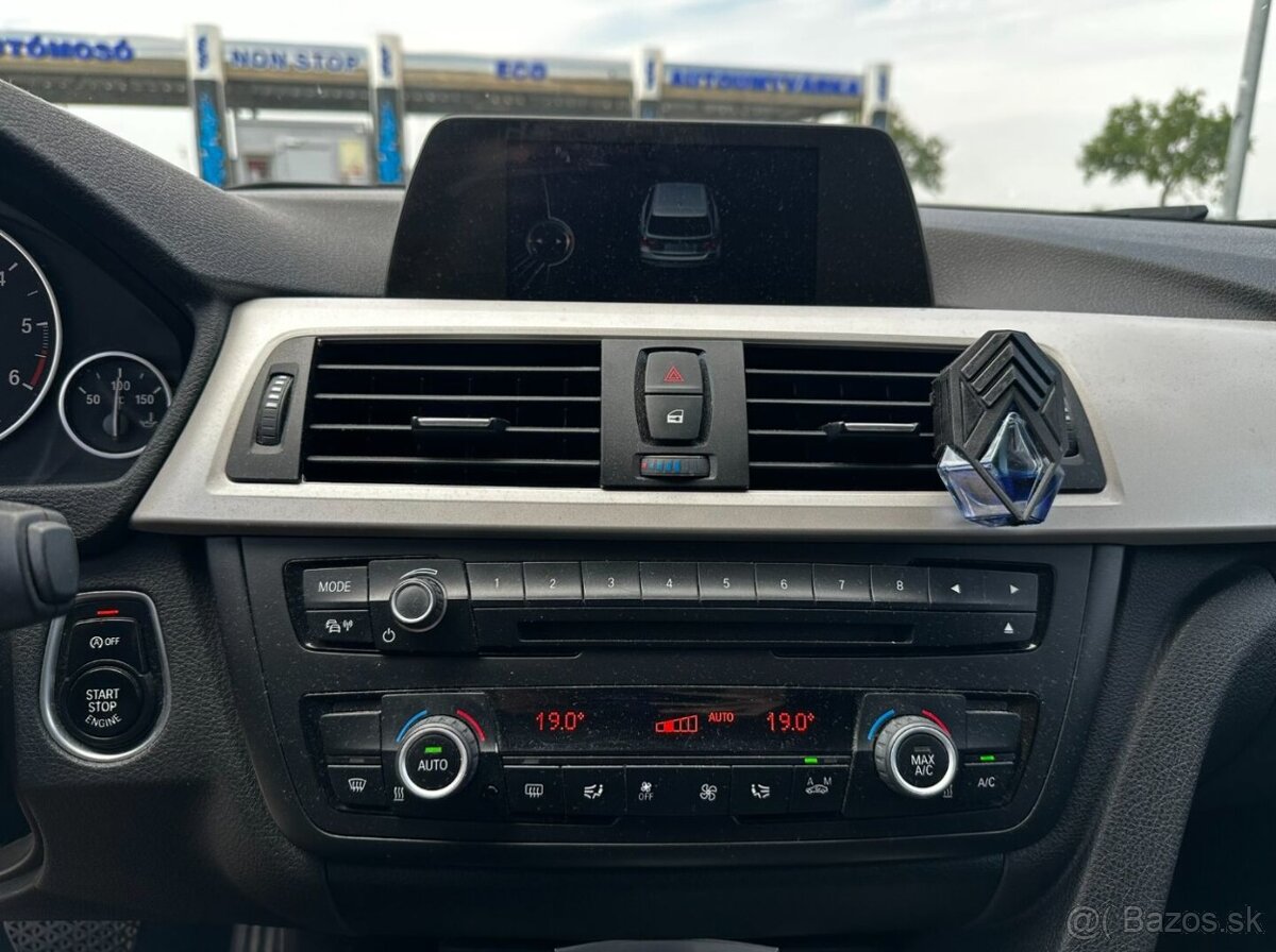 BMW 316d Touring - 15