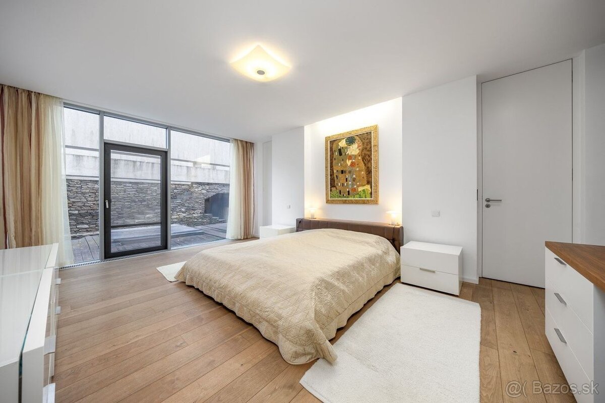 Exkluzívna VILA s panoramatickým výhľadom v Svätom Jure- 5 - 15