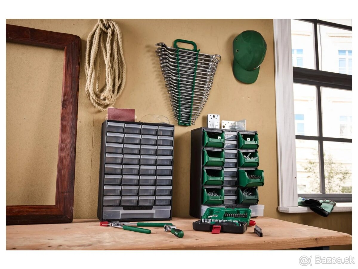 Rôzne nové náradie - uťahovák, pištol, píla, skrutkovač ... - 15