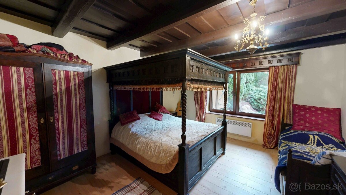 Chalupa po úspešnom režiserovi v obci Stará Turá-časť Paparď - 15