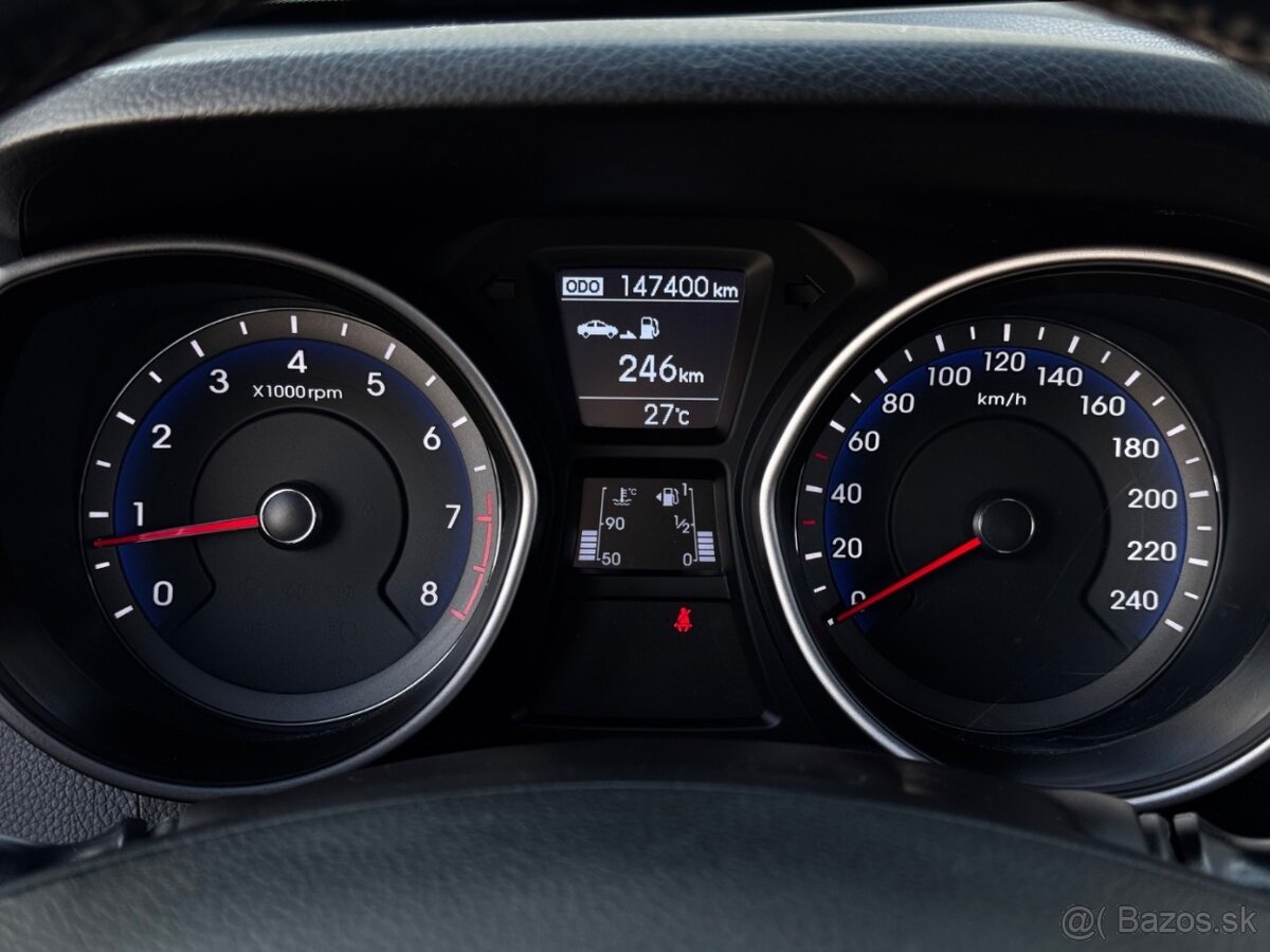 Hyundai i30 CW 1.6i MPI CVVT Family - 15