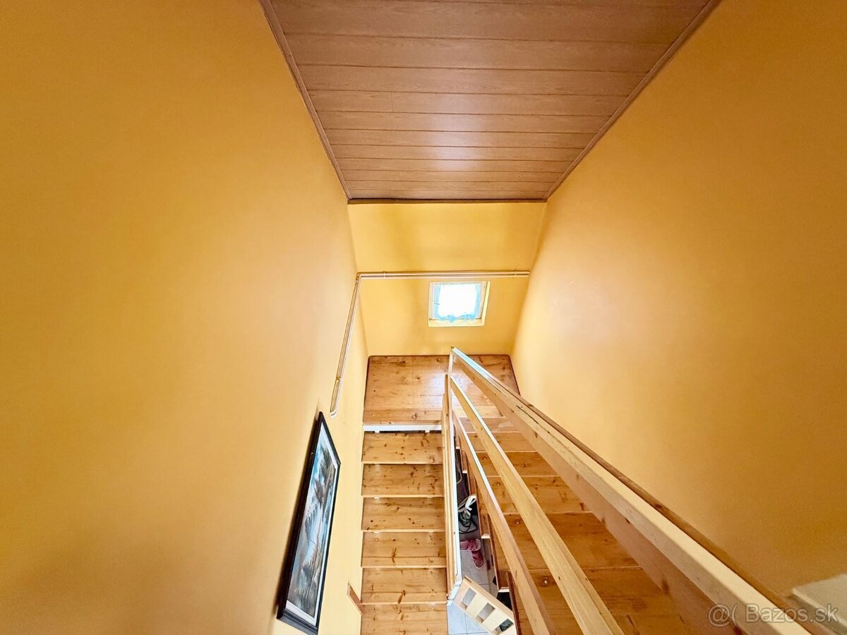 MAĎARSKO FORRÓ - SUPER 5 IZBOVÝ RD SO ZÁHRADOU - 15