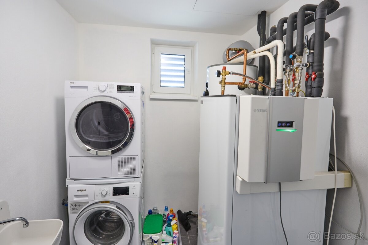 Exkluzívne iba v APEX reality 5i. RD s bazénom v Trnave - 15