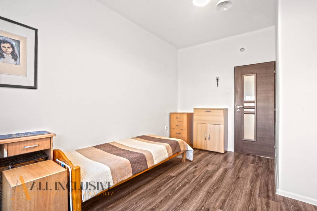 ALL INCLUSIVE | NA PREDAJ POSCHODOVÝ 5-IZBOVÝ RODINNÝ DOM, V - 15