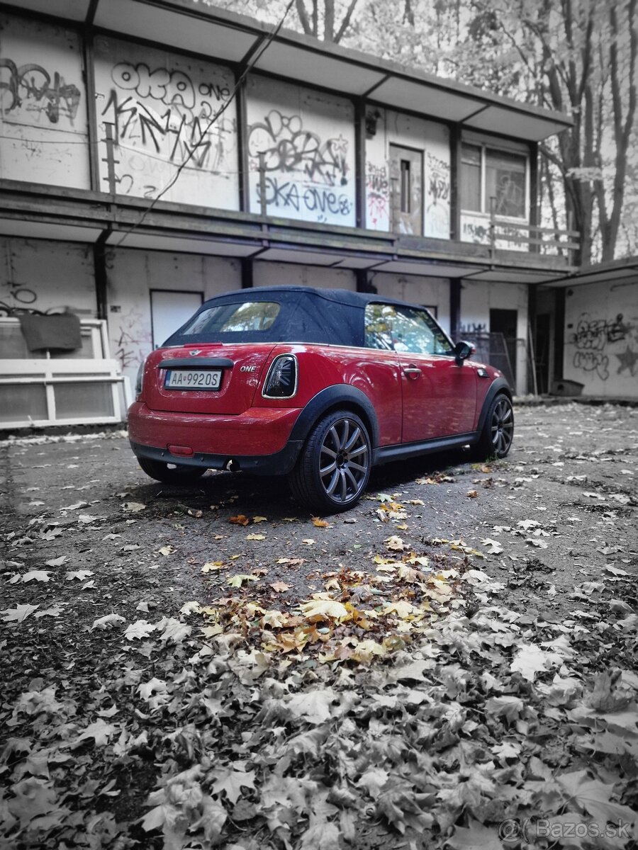 Mini cooper cabrio 2012 1.6 benzín 85 kw - 15