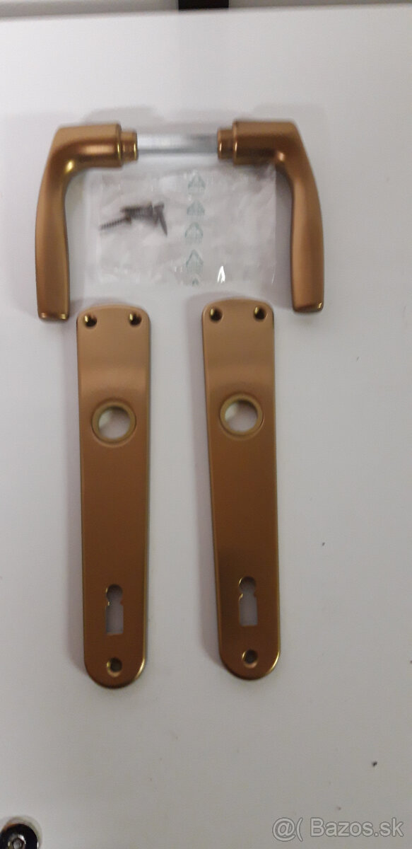 Klucky na vchodove dvere roztec 92mm a ine - 15