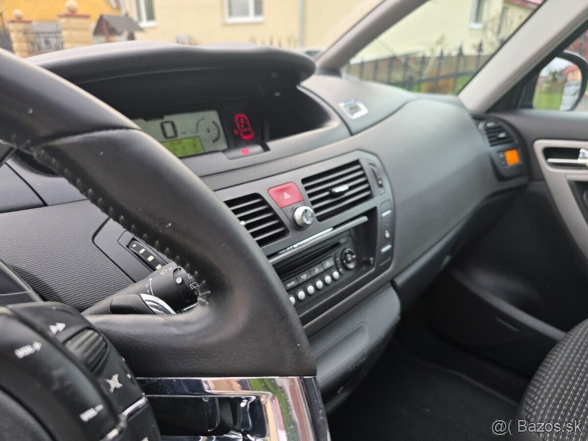Citroën C4 Grand Picasso - 15