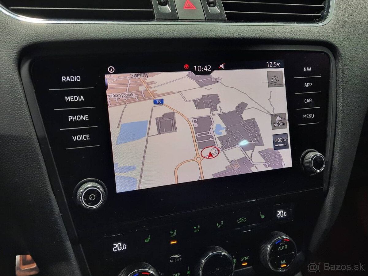 Škoda Octavia Combi 2.0 TDI RS - 15