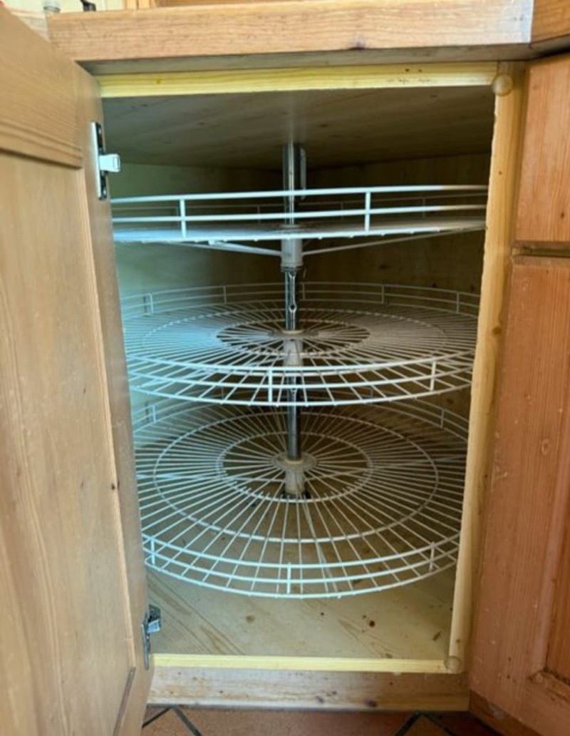 Velká kuchyně z masivu se spotřebiči,5675 - 15