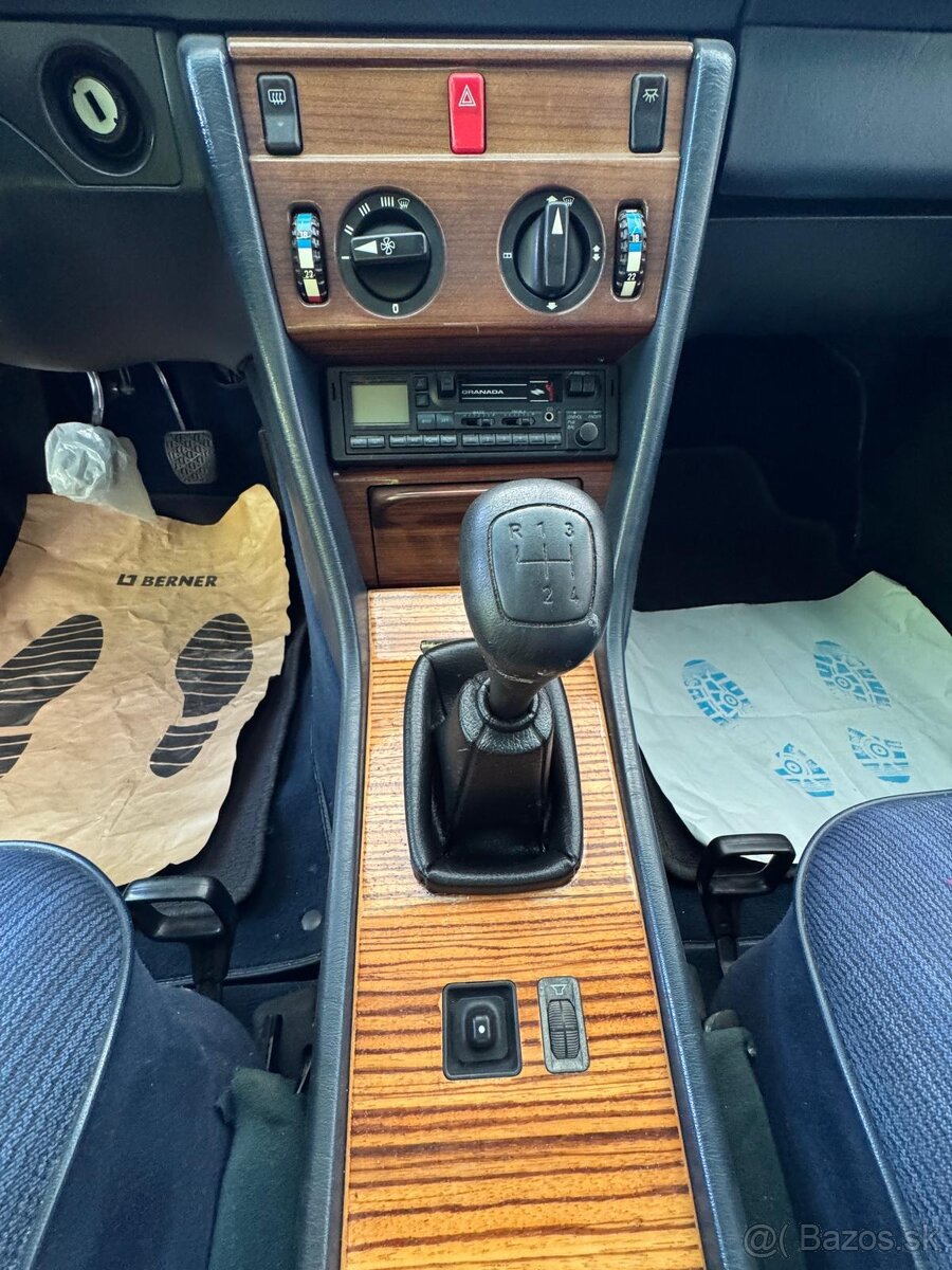 Mercedes-Benz 200 124 - 15