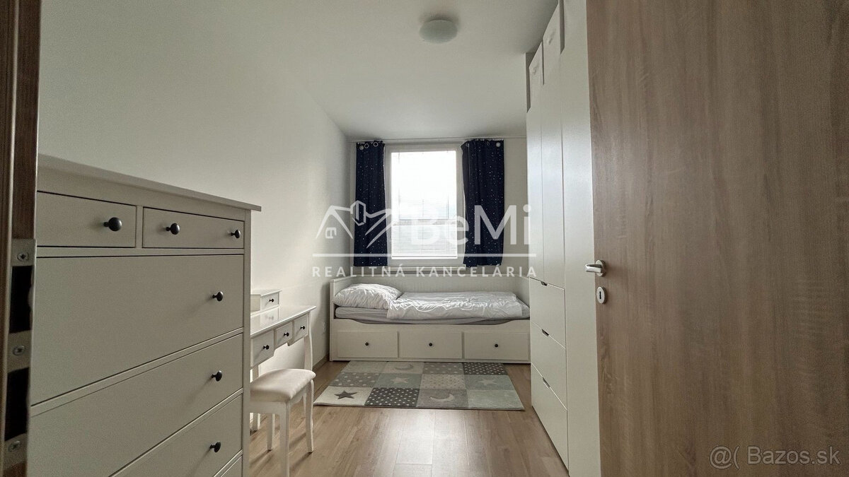 3 izbový byt, Banská Bystrica, terasa, vírivka, parkovaníe - 15