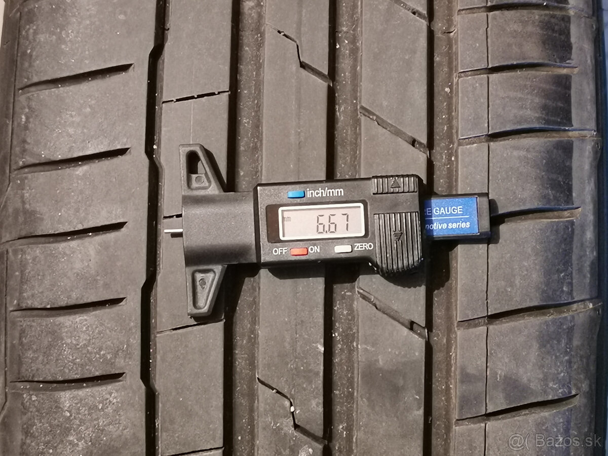 BMW 3 (G20) - originál 17" alu s letnými pneu 6+mm DOT 22 - 15