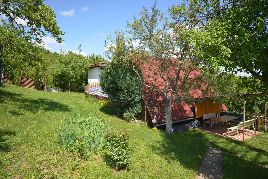 Výrazná zľava - Rekreačná chata na Baňa Bankov – príroda a v - 15