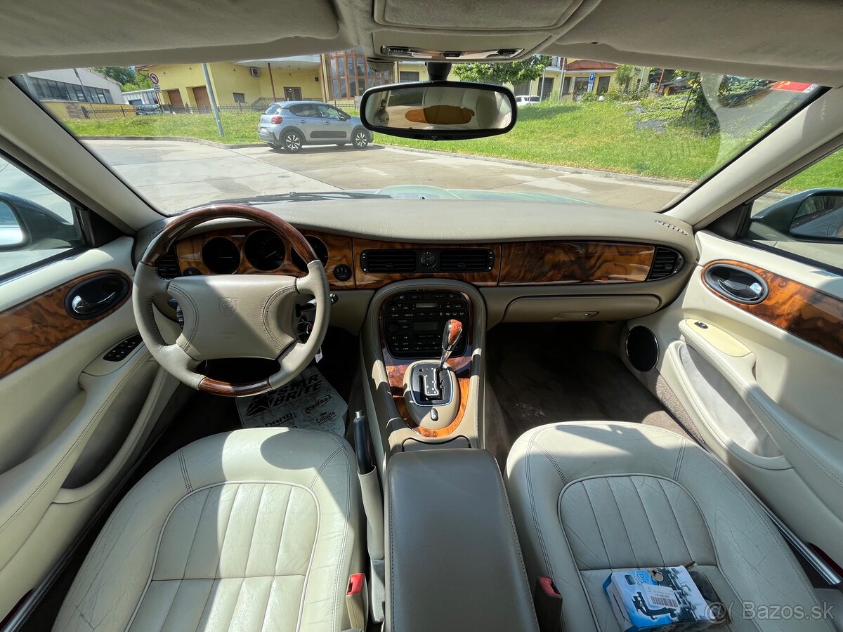 JAGUAR XJ 3.2 V8 Executive 1998 Benzín 174kw A/T - 15