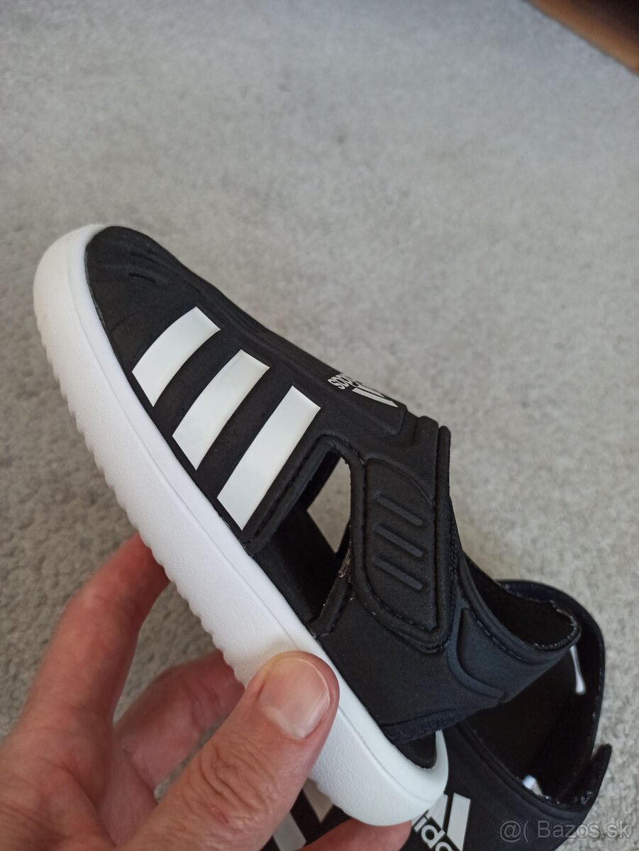 Sandálky Adidas veľ 28 - 15
