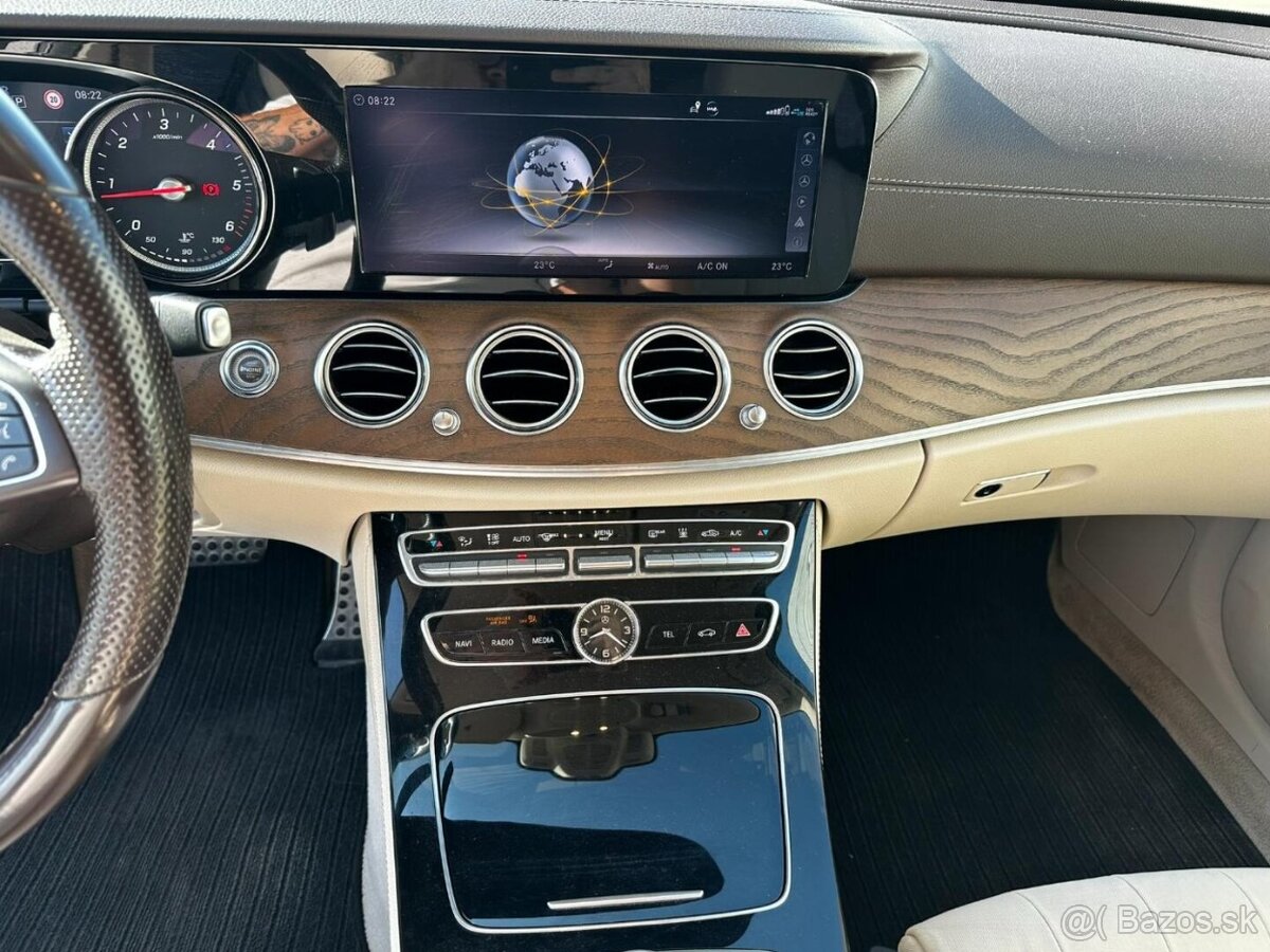 Mercedes-Benz E 220 d 4MATIC AllTerrain - 15