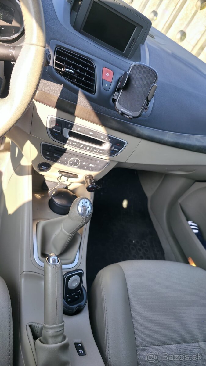 Renault Fluence PRIVILEGE 1.6i - 15
